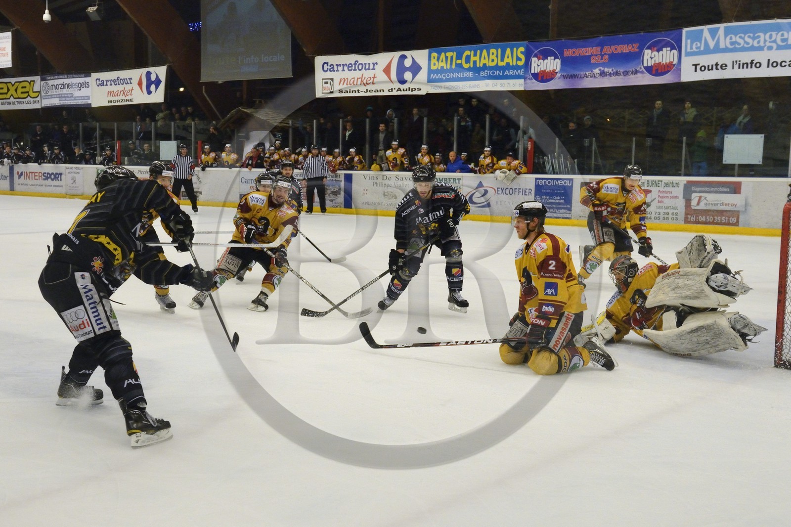 France, Haute Savoie, Morzine, ice hockey game from the Morzine-Avoriaz Hockey Club called the Penguins