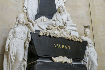 France, Paris (75), Hotel des Invalides, la cathédrale Saint-Louis-des-Invalides, le panthéon militaire, le dôme des Invalides, tombeau du Marechal de France Vauban, seul son coeur se trouve dans la tombe