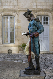 France, Charente-Maritime (17), La Rochelle, c dans l'Hotel Fleuriau, statue de Toussaint Louverture (2014) réalisé par l'artiste Ousmane Sow