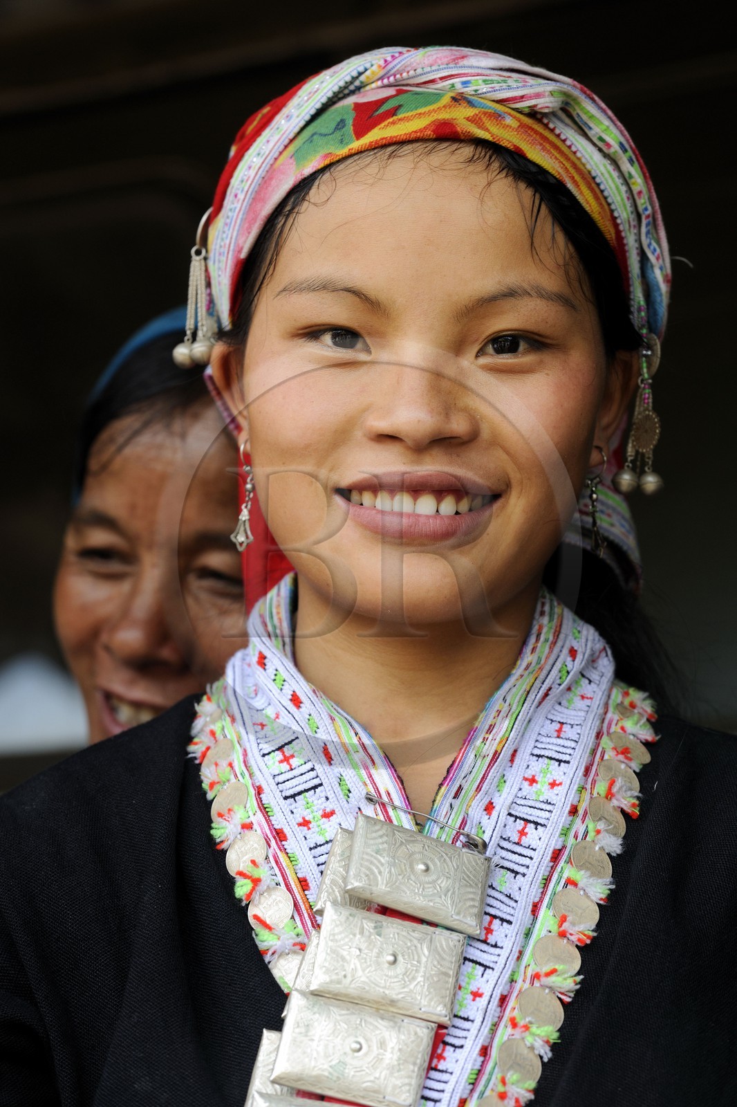 Vietnam, Lao Cai province, North-West Sapa district, multi-ethnic market at Muong Hum, woman from the Red Dzao minority