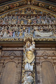 Germany, Baden-Wurttemberg, Freiburg im Breisgau, the portal of the cathedral (Munster), the Virgin and Child