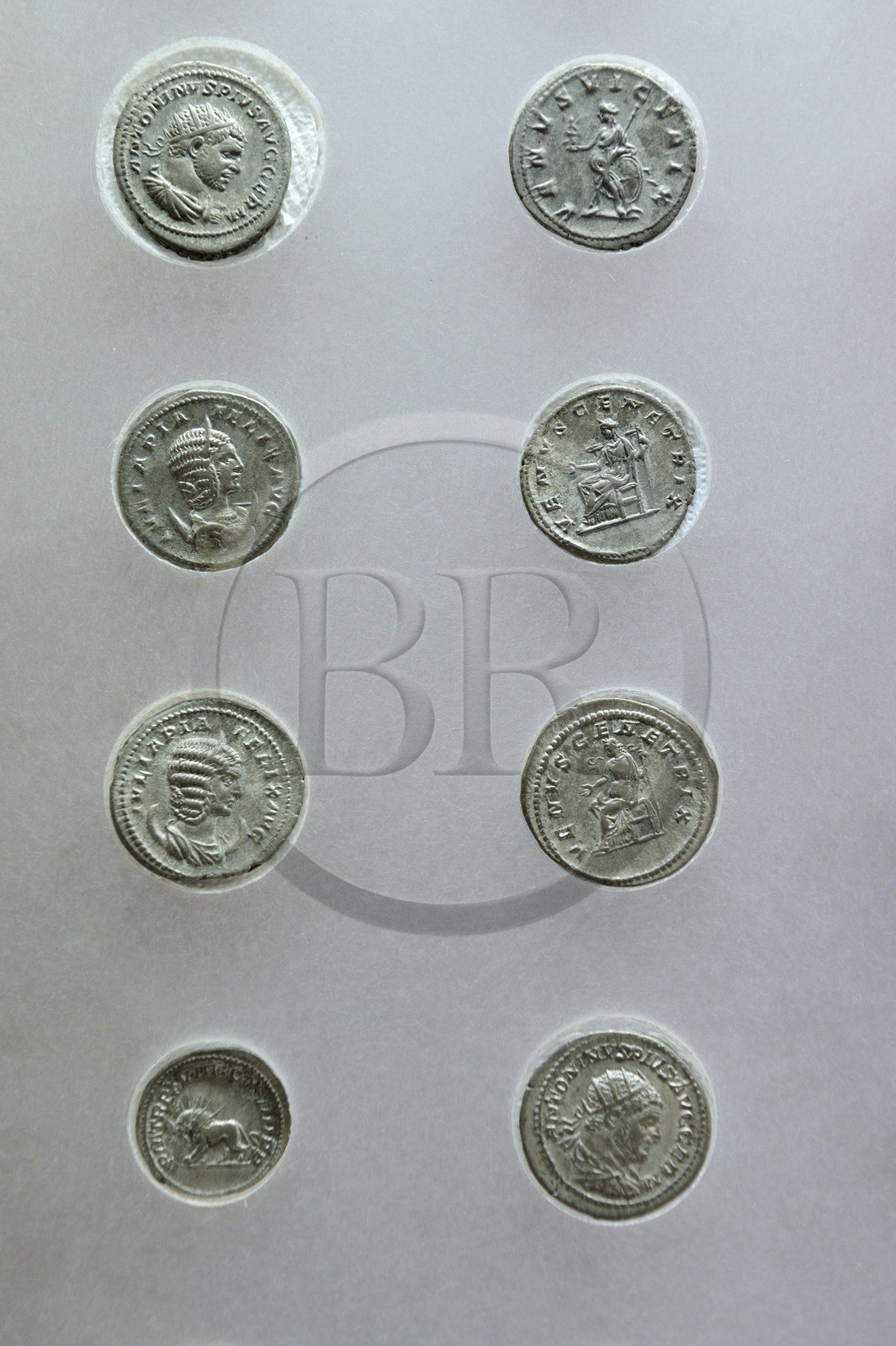 France, Rhône (69), Lyon, site historique classé Patrimoine Mondial de l'UNESCO, colline de Fourvière, musée gallo-romain de Fourvière, pièces de monnaies gallo-romaines du trésor de Vaise