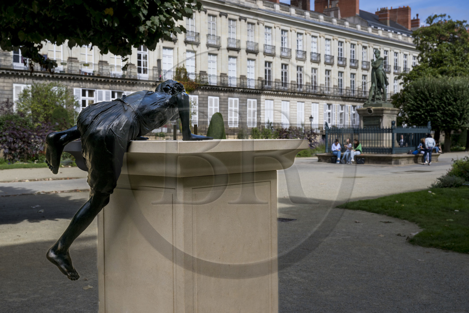 France, Loire Atlantique, Nantes, Graslin district,  cours Cambronne, statue Eloge de la Transgression (In Praise of Transgression) by the artist Philippe Ramette