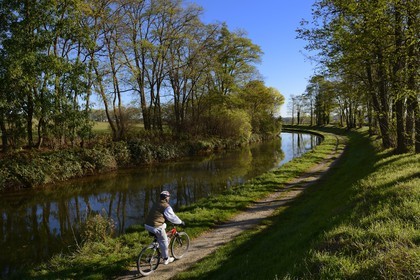 France, Seine-et-Marne (77), Précy-sur-Marne, le canal de l'Ourcq