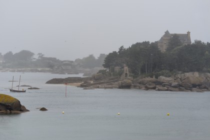 France, Cotes-d'Armor, Cote de Granit Rose (the Pink Granite coast), Tregastel, Costaeres castle and island under rain