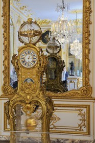 France, Yvelines (78), château de Versailles, classé Patrimoine Mondial de l'UNESCO, appartement privé du Roi, cabinet de la Pendule, la pendule astronomique de Passement et Dauthiau