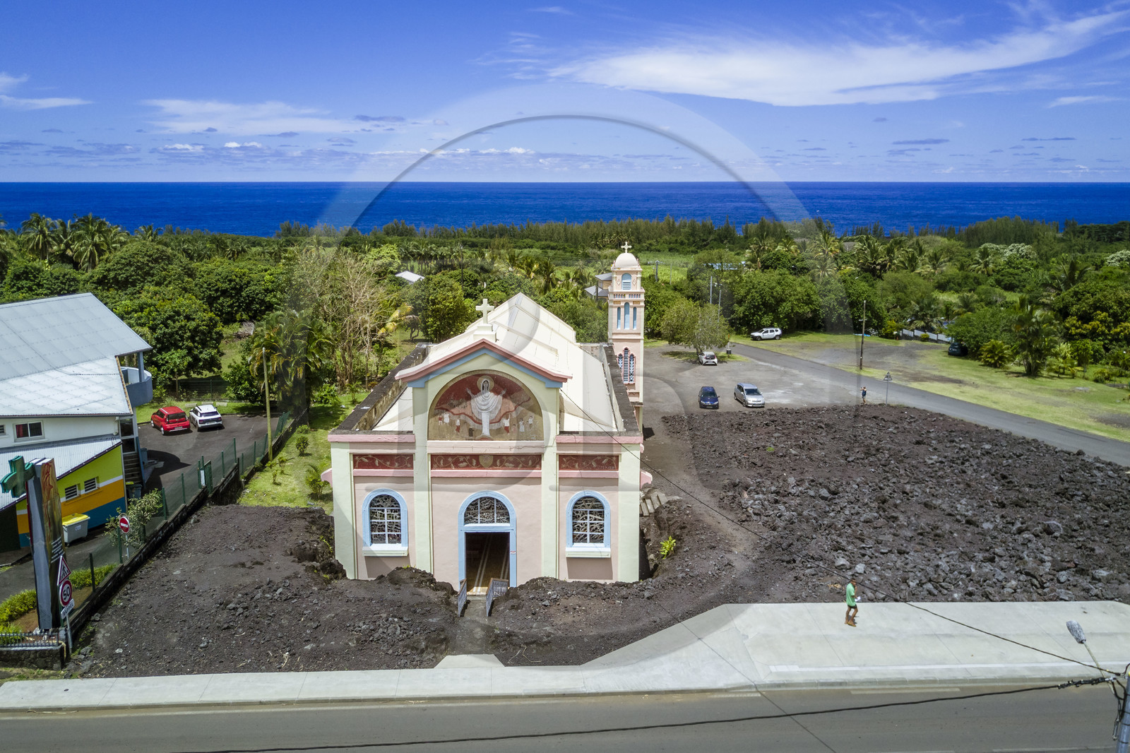 France, Ile de la Reunion, l'église Notre-Dame-des-Laves de Piton Sainte-Rose épargnée par la coulée de lave de 1977 (vue aérienne)