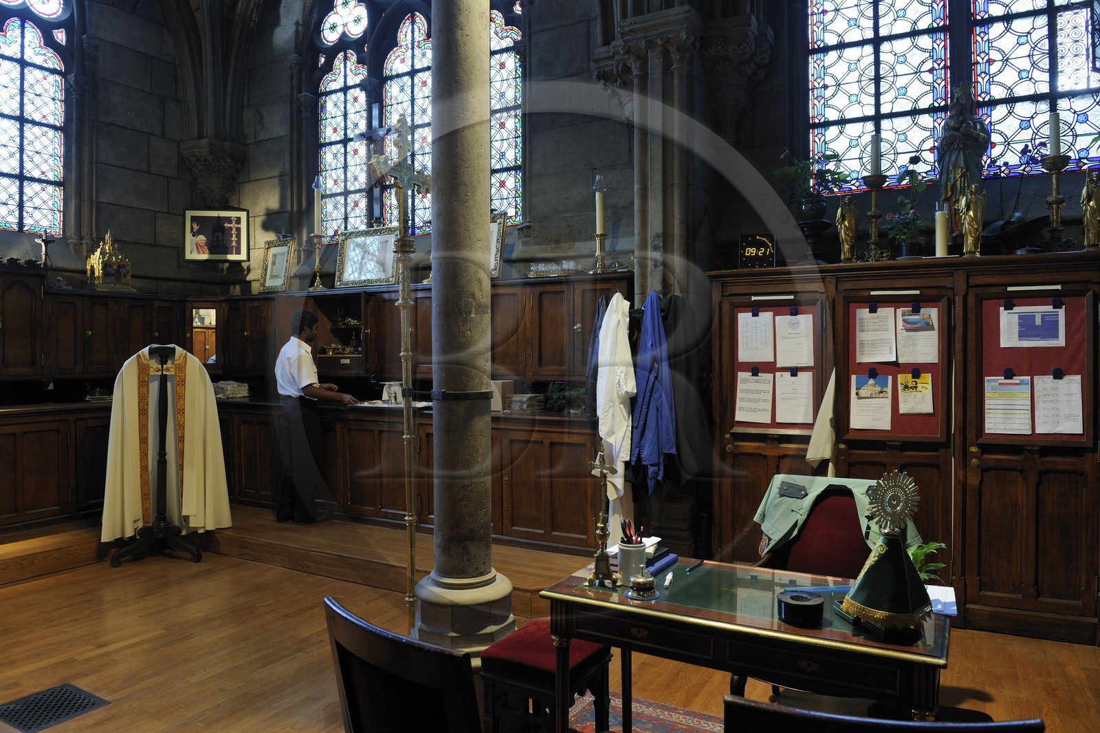 France, Paris (75), île de la Cité, la cathédrale Notre-Dame-de-Paris, la sacristie et le sacristain Joseph