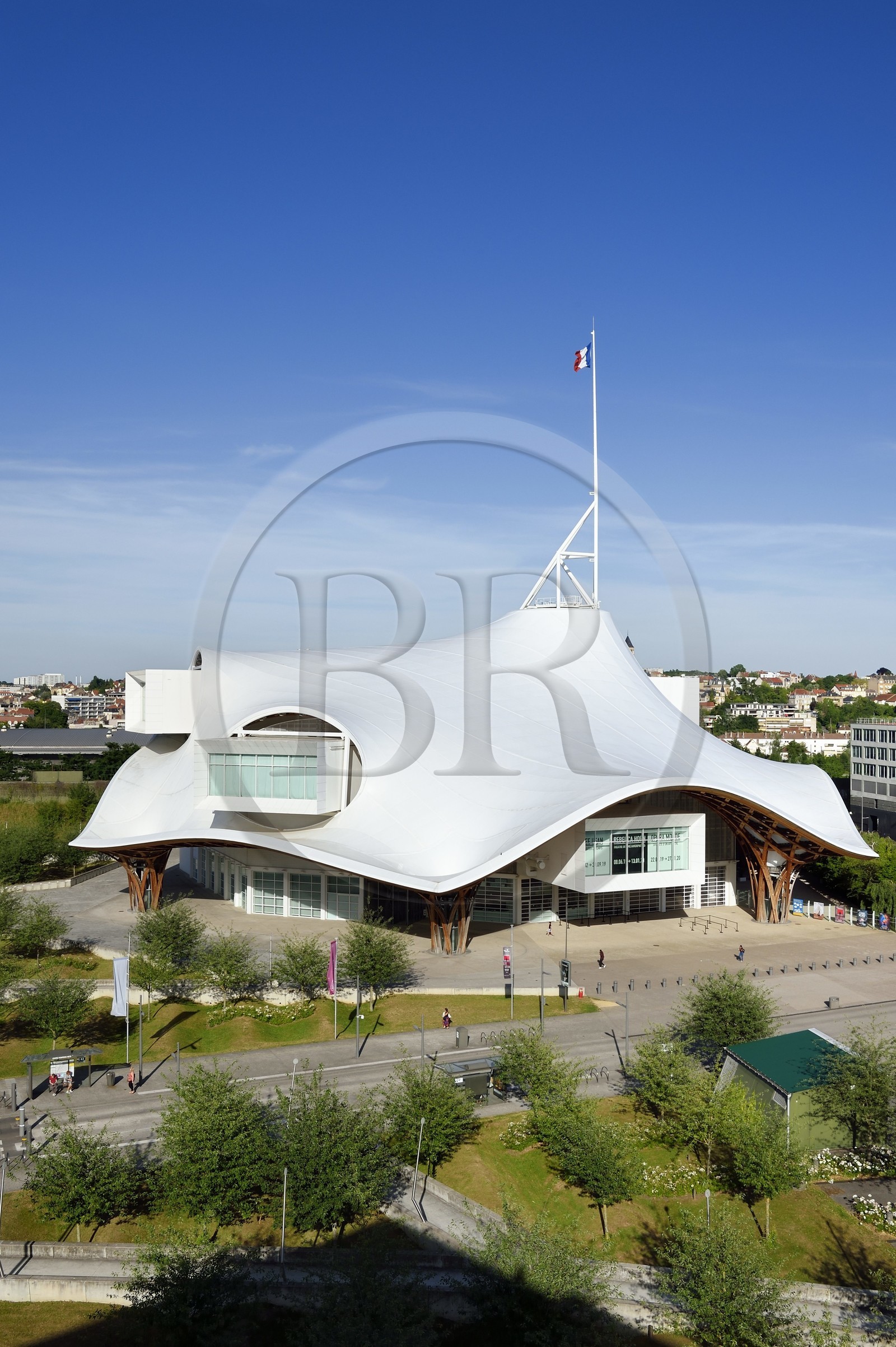France, Moselle (57), Metz, quartier de l'Amphithéatre, le Centre Pompidou-Metz, centre d'art conçus par les architectes Shigeru Ban et Jean de Gastines