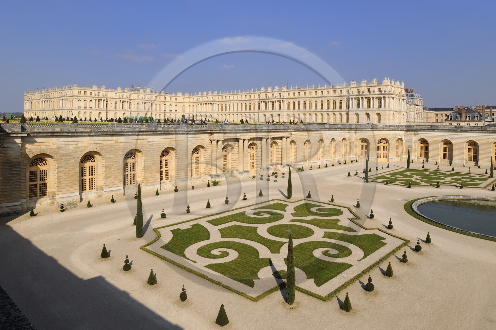 France, Yvelines (78), parc du château de Versailles, classé Patrimoine Mondial de l'UNESCO, l'Orangerie et son parterre