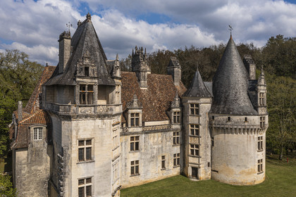 France, Dordogne, Perigord Vert, Villars, Renaissance style Puyguilhem castle (aerial view)