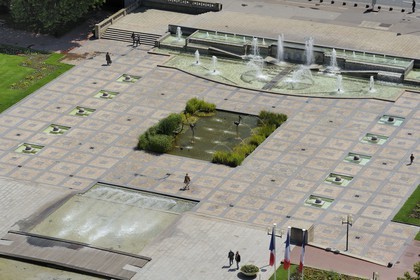 France, Seine-Maritime (76), Le Havre, Centre-ville reconstruit du Havre par Auguste Perret classé Patrimoine Mondial de l'UNESCO, place devant l'Hotel de Ville