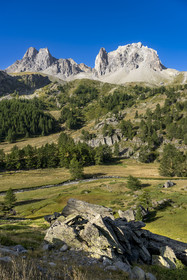 France, Hautes Alpes (05), le Briançonnais, Névache, la vallée de la Clarée, le massif des Cerces en arrière-plan