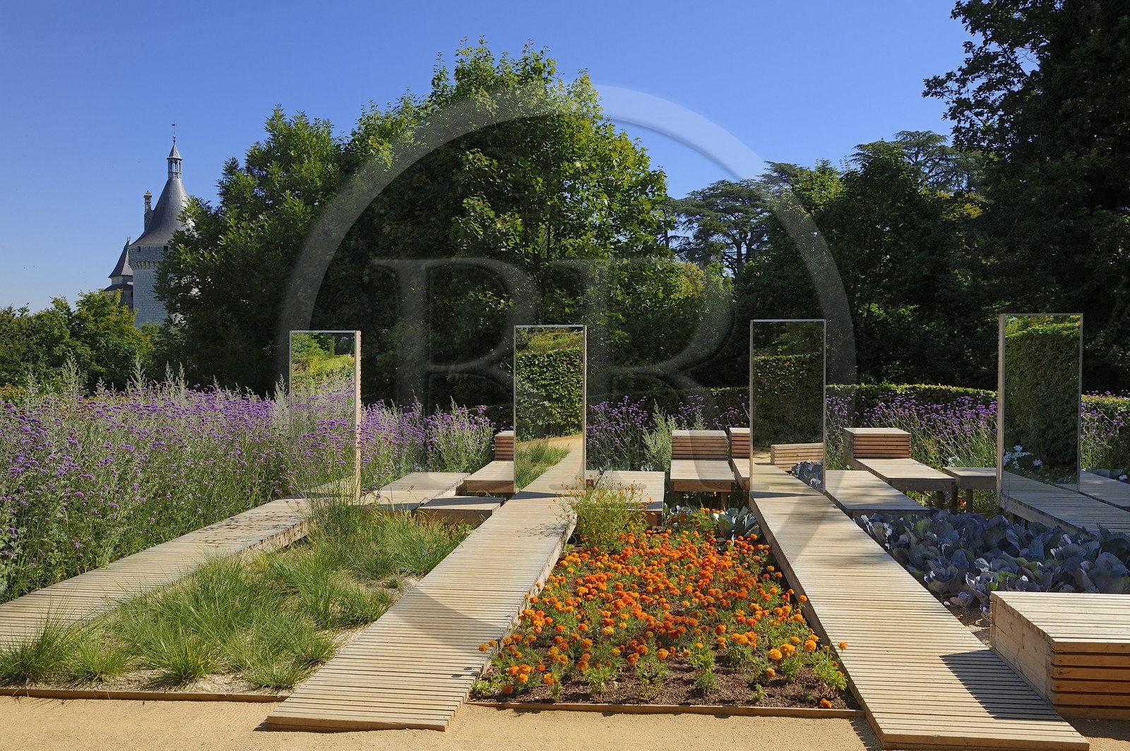 France, Loir-et-Cher (41), Vallée de la Loire classée Patrimoine Mondial de l'UNESCO, château de Chaumont-sur-Loire, festival international des jardins de Chaumont, cinq pour un