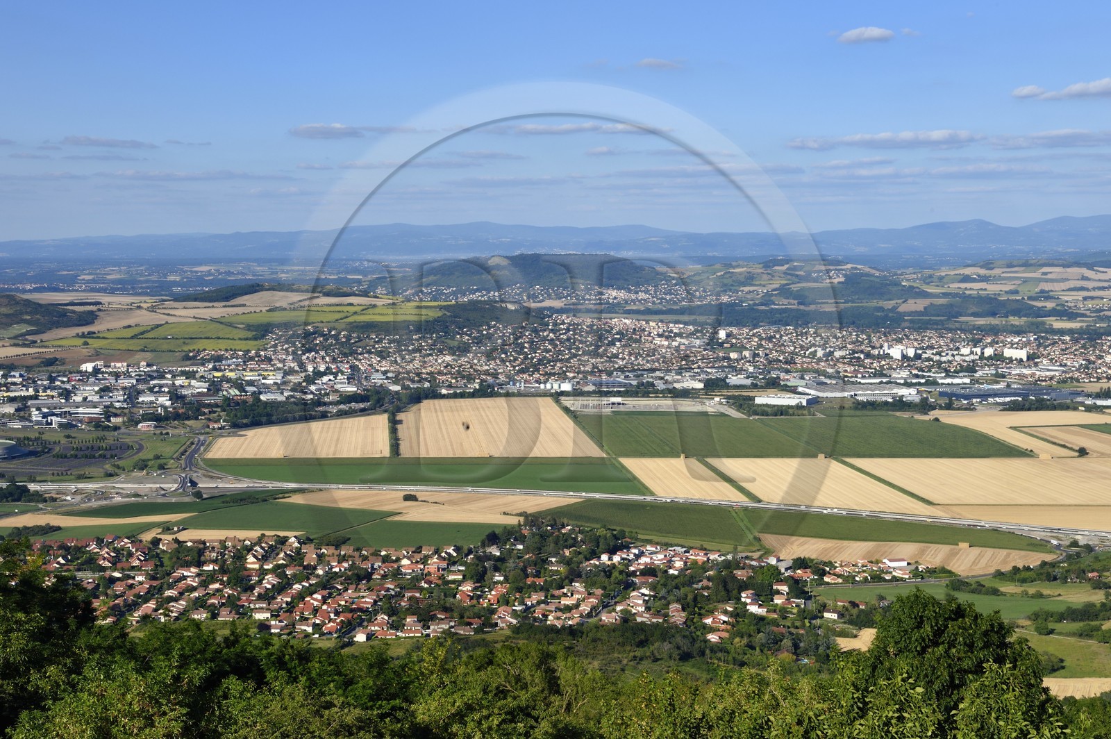 France, Puy de Dome,  la plaine de la Limagne vu depuis le plateau de Gergovie