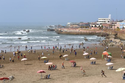 Maroc, Casablanca, plage publique du quartier de Ain Diab