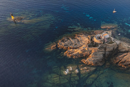 France, Var (83), Iles d'Hyères, parc national de Port Cros, Ile de Porquerolles, Fort du Petit Langoustier datant du XVIIème siècle sur son ilot (vue aérienne)