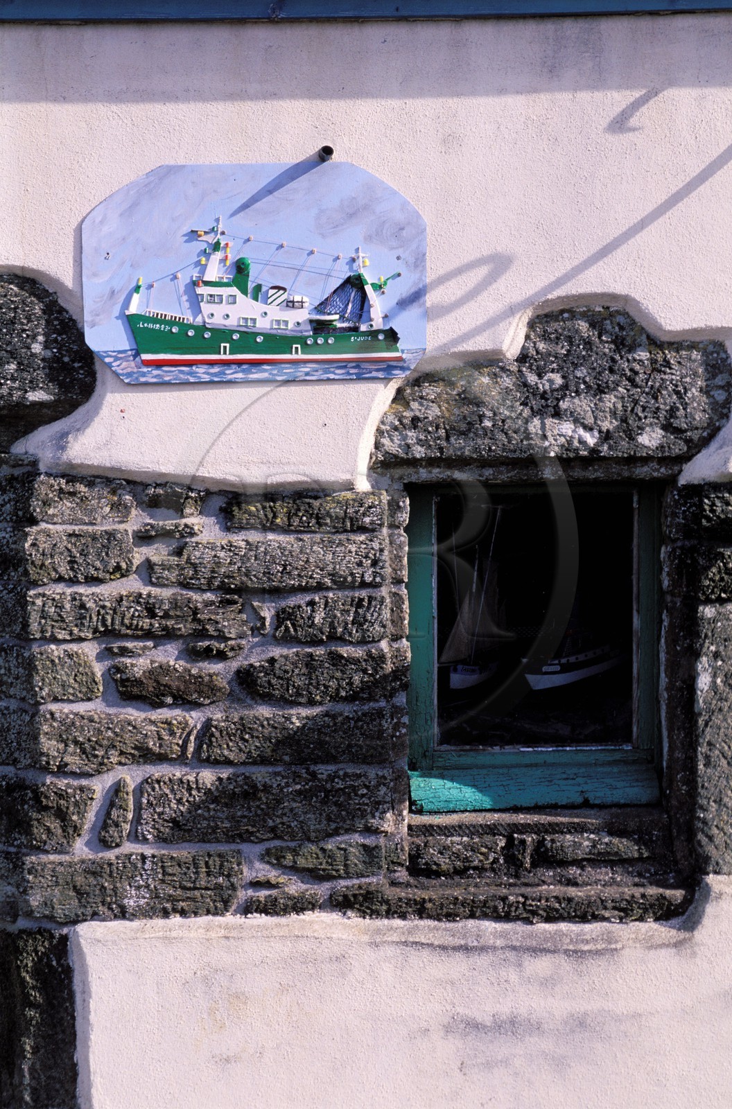 France, Morbihan (56), île de Groix, une fenêtre de maison