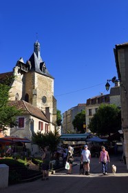 France, Dordogne, purple Perigord, Bergerac, place Pelissiere, St. Jacques Church