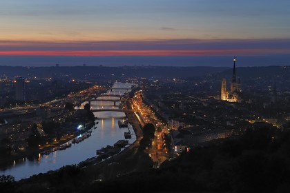 France, Seine-Maritime (76), Rouen, panorama sur la Seine et le centre ville