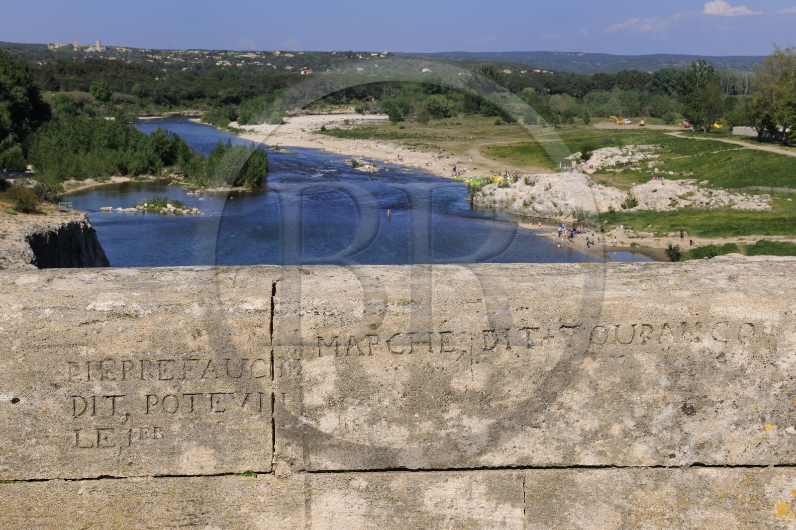 France, Gard (30), le Pont du Gard classé Patrimoine Mondial de l'UNESCO, aqueduc romain qui enjambe le Gardon