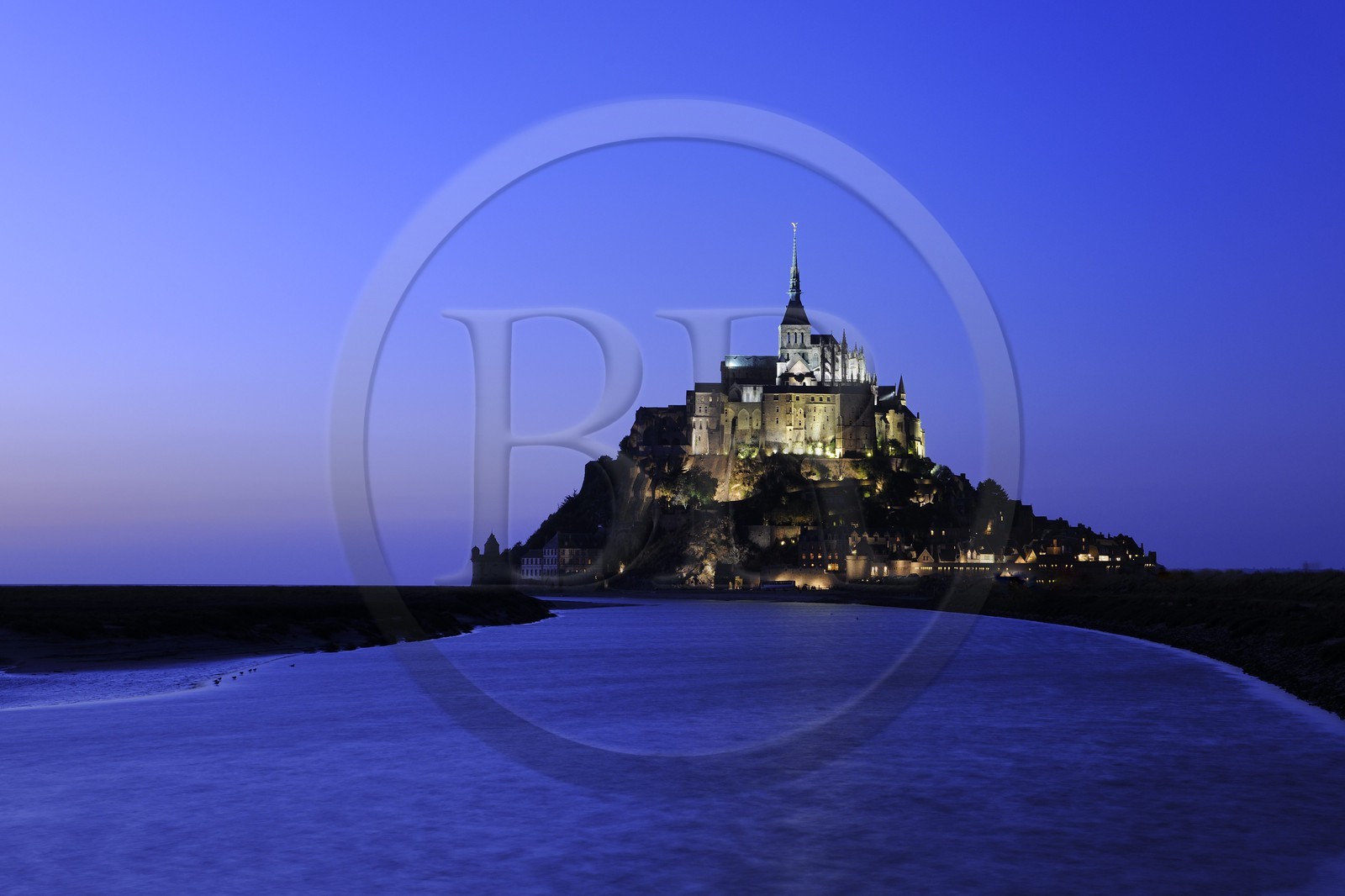 France, Manche (50), Mont-Saint-Michel, classé Patrimoine Mondial de l'UNESCO, et le Couesnon