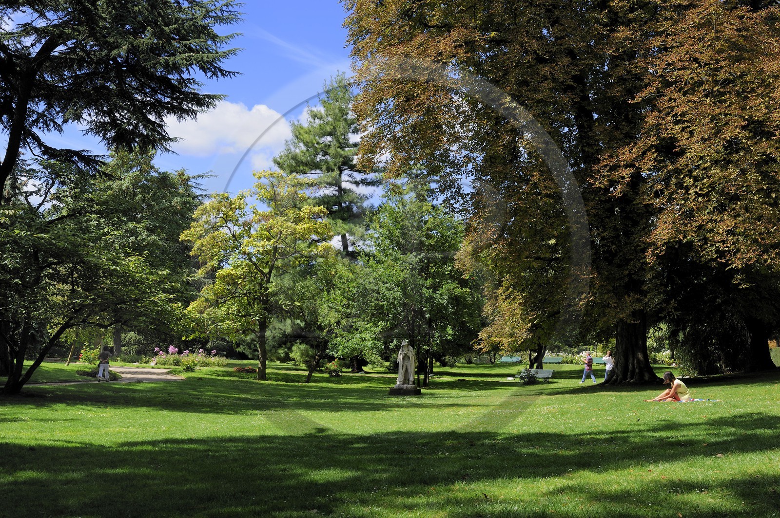 France, Paris (75), square des poetes jouxtant le Jardin des Serres d'Auteuil