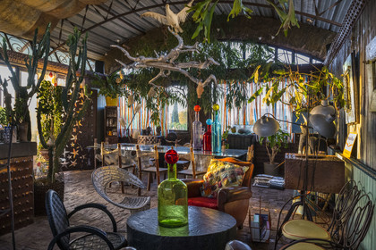 France, Hérault (34), Sète, la Maison du Pescatore, le salon de la maison de l'artiste et designer François Liguori