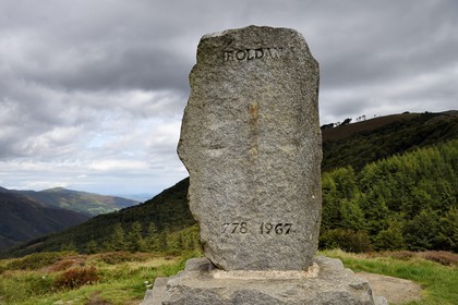Spain, Basque Country, Navarra, towards Roncevaux, Camino de Santiago (the Way of St. James), monolith in honor of the legendary battle of Roncesvalles called stele of Roland at the Roncesvalles pass (also Ibaneta pass)