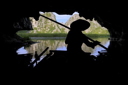 Vietnam, Ninh Binh province nicknamed Inland Halong Bay, cave from the Van Long Nature Reserve