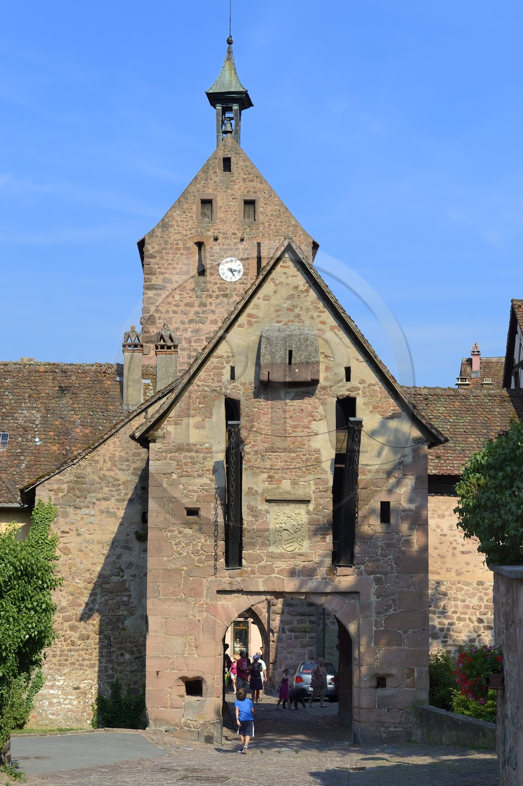 France, Haut Rhin, Riquewihr, labelled Les Plus Beaux Villages de France (The Most Beautiful Villages of France), the high gate with its drawbridge and the rear frontage of the Dolder