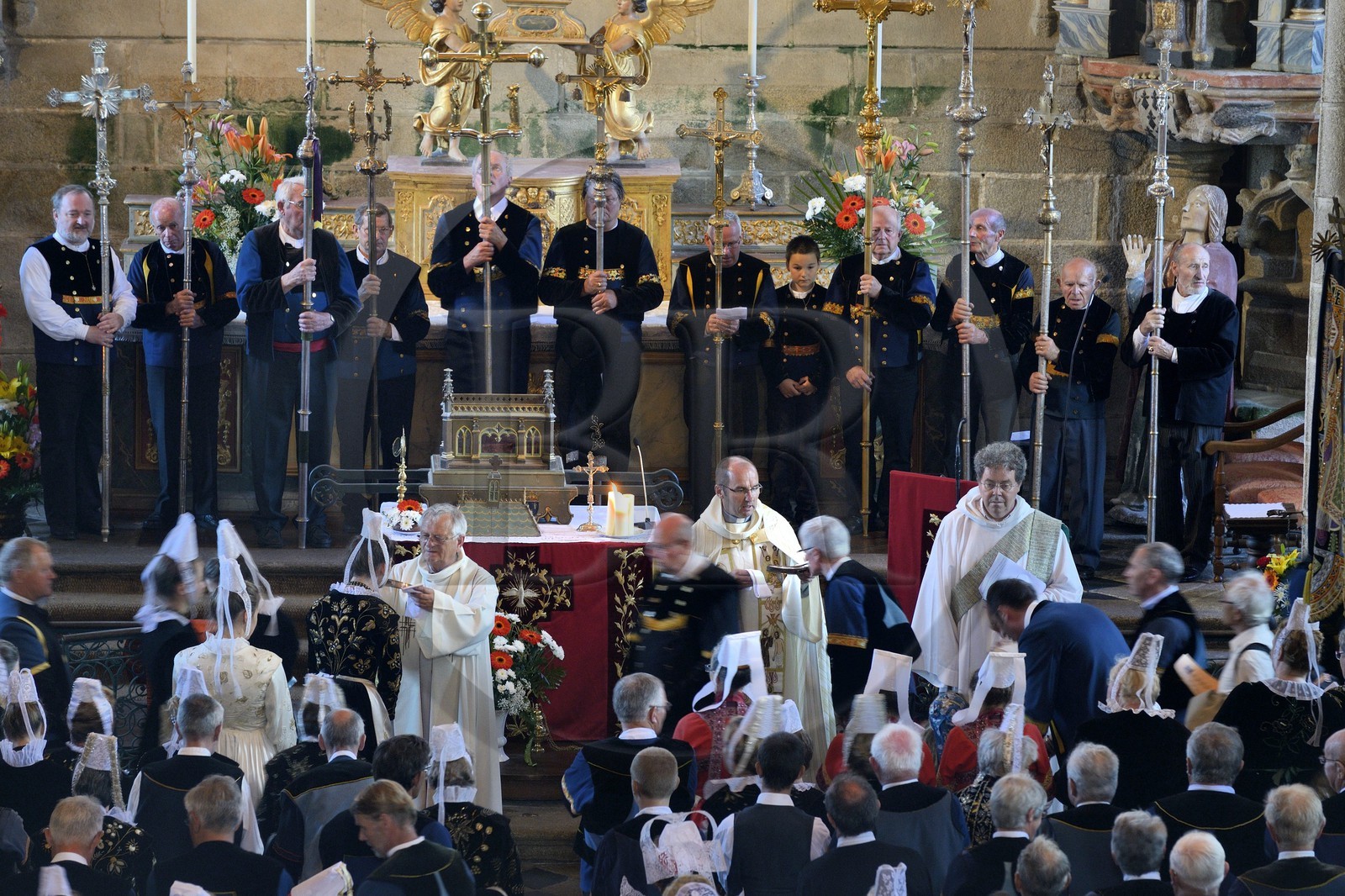 France, Finistere, Locronan, labelled Les plus Beaux Villages de France (The Most Beautiful Villages of France), procession of the small Troménie, arrival of the box reliquary containing the coasts relics of St. Ronan at the church