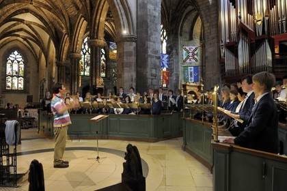 Royaume-Uni, Ecosse, Edimbourg, The Royal Mile, répétition de la chorale de Edinburg academy pour un concert dans Saint Giles Cathedral