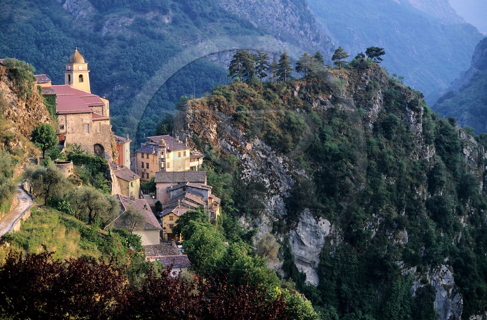 France, Alpes-Maritimes (06), vallée de la Roya (arrière pays niçois), village perché de Saorge