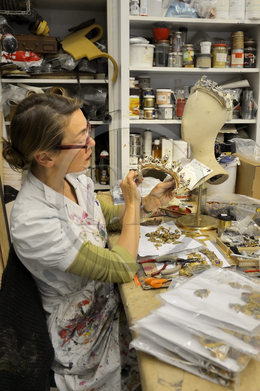France, Paris (75), Opéra Garnier, les ateliers du costume, l'atelier décoration costume