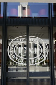 France, Rhône (69), Villeurbanne, ensemble architectural des gratte-ciel construit de 1927 à 1934, l’ancien Palais du Travail aujourd’hui occupé par le TNP sur la place Lazare Goujon