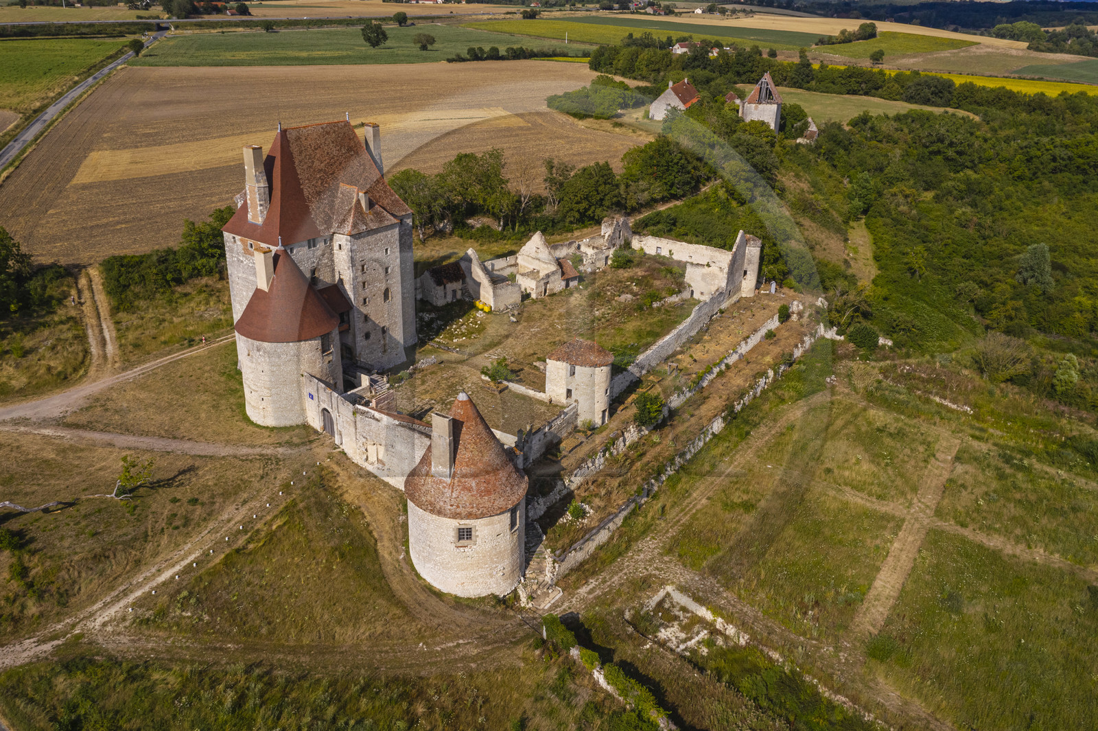 France, Allier (03), former province of Bourbonnais, Besson, Fourchaud castle (14th century to 16th century) now belonging to the descendants of the Bourbon-Parma (aerial view)