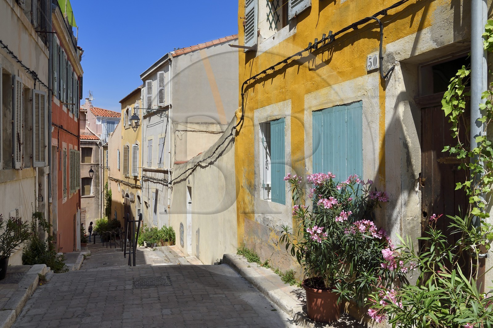 France, Bouches-du-Rhône (13), Marseille, quartier du Panier, petites maisons rue des Moulins
