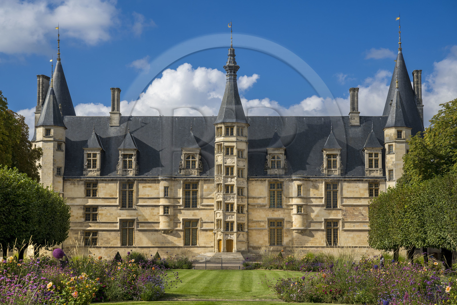 France, Nièvre (58), Nevers, le palais ducal, château des XVe et XVIe siècles, ancienne résidence des comtes et ducs de Nevers