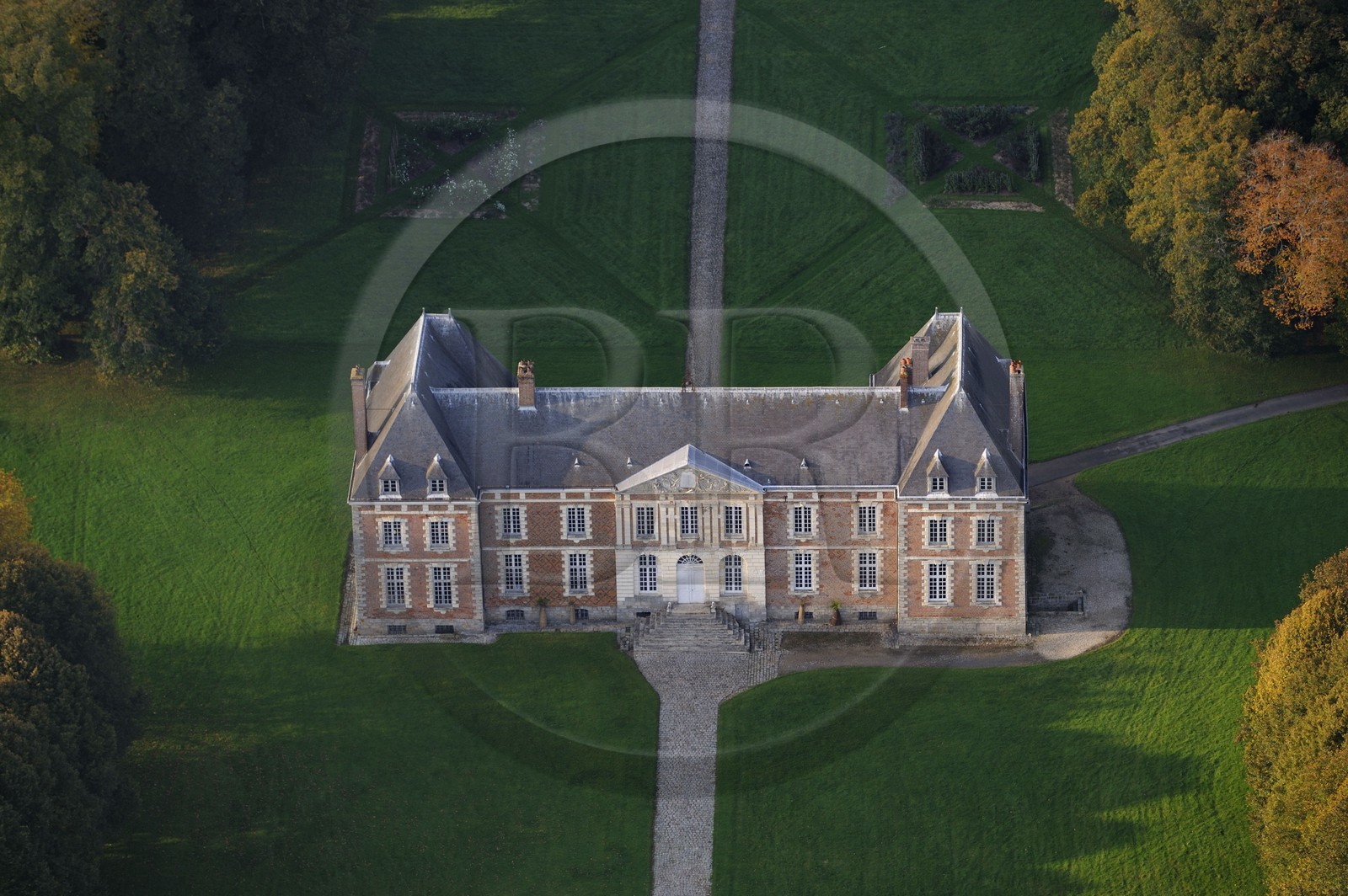 France, Seine-Maritime (76), Auffay, Château de Bosmelet édifié en 1632 par Gilles Beuzelin, membre du parlement de Rouen (vue aérienne)