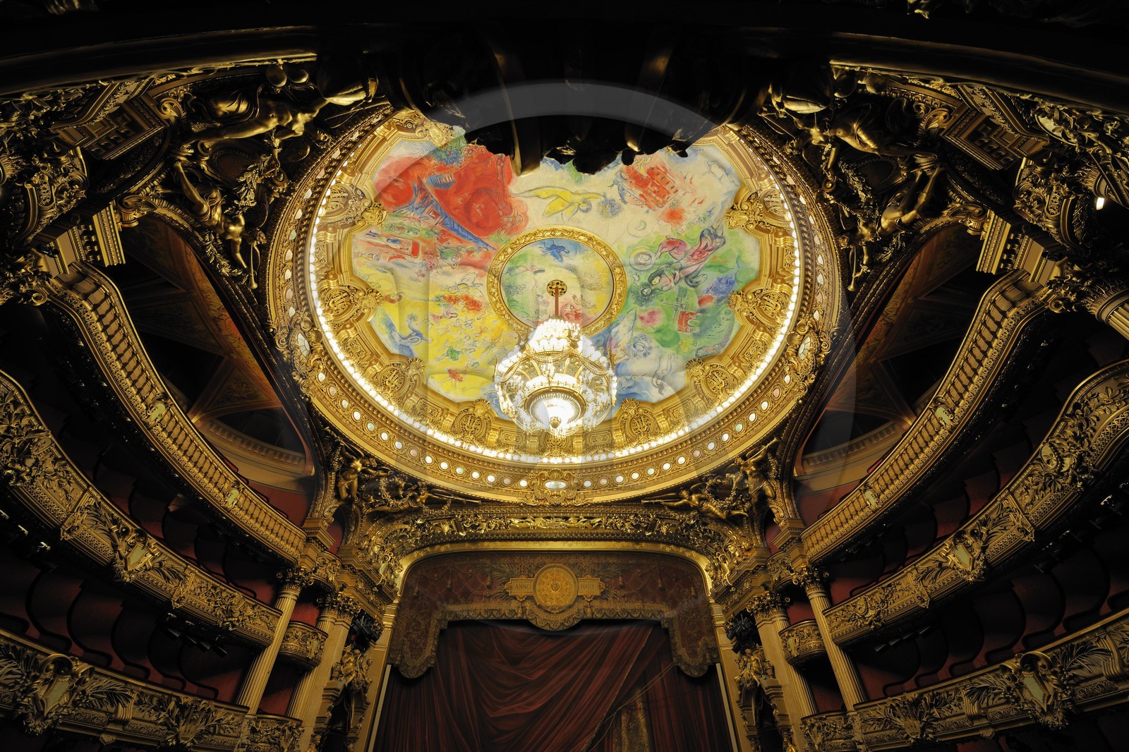 France, Paris (75), l'Opéra Garnier, plafond décoré par Chagall dans la salle