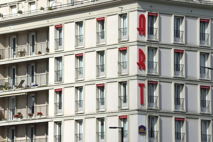 France, Seine-Maritime (76), Le Havre, Centre-ville reconstruit du Havre par Auguste Perret classé Patrimoine Mondial de l'UNESCO, Best Western ARThotel dans un immeuble Perret de la rue Louis Brindeau
