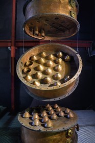 France, Ile de la Reunion, Saint Pierre, domaine de la distillerie Isautier, musée de la Saga du Rhum, colonne de distillation qui remplace l'alambic