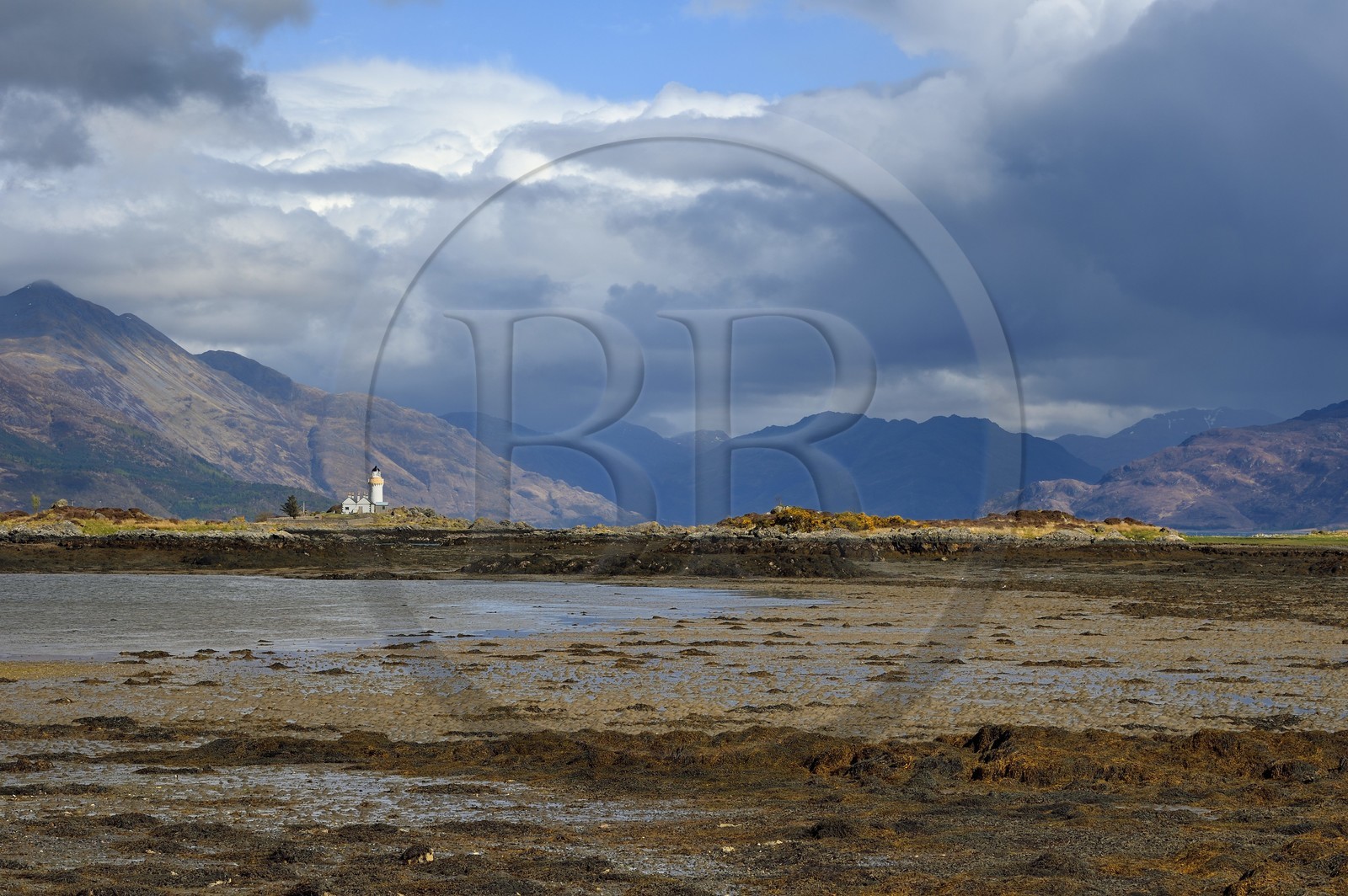 Royaume-Uni, Ecosse, région des Highlands, les Hébrides, Ile de Skye, Péninsule de Sleat, Détroit de Sleat, ile d'Ornsay, Phare d'Ornsay