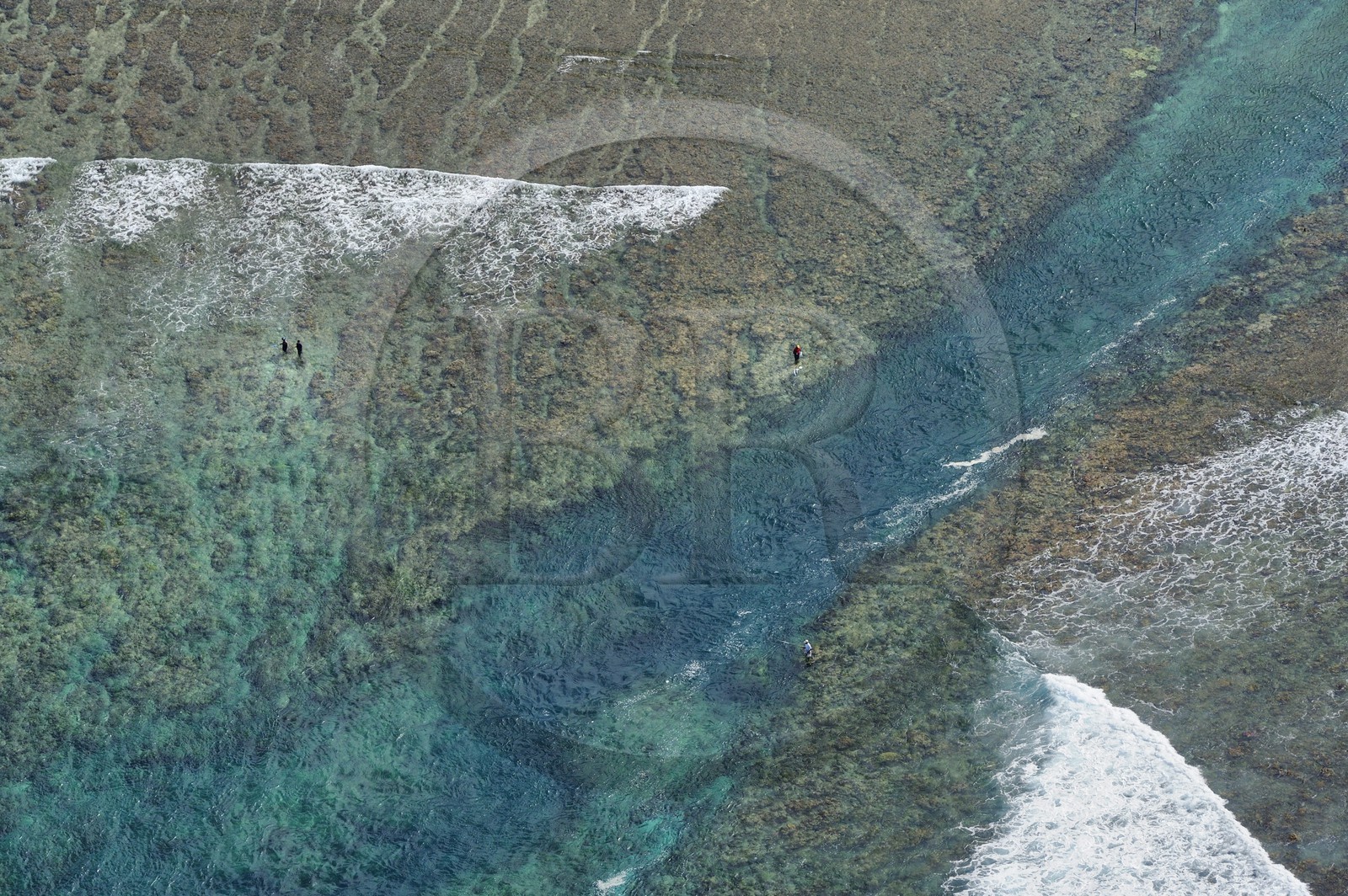 France, île de la Réunion, la Cote Ouest, le lagon de Saint-Gilles-Les-Bains, la Passe de l'Hermitage à l'Ermitage-les-Bains (vue aérienne)