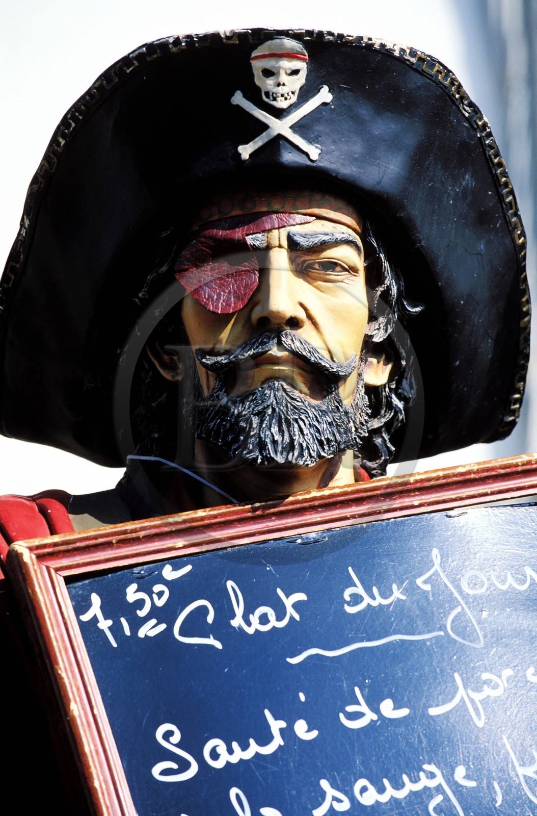 France, Morbihan, Auray, Saint Goustan area, a pirate holding a set menu
