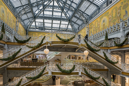 France, Paris, the La Samaritaine department store during the Christmas holidays