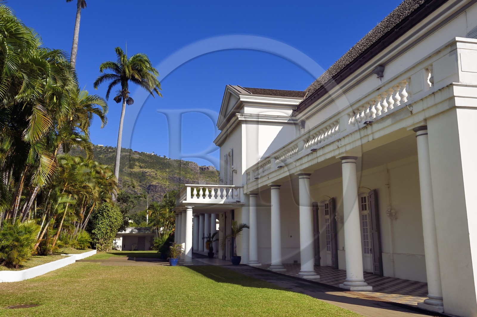 France, Ile de la Reunion, Saint-Denis, l'arrière du batiment de la préfecture de la Réunion