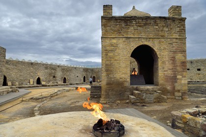 Azerbaïdjan, Bakou, Surakhany, Atashgah (Atechgah) ou Fire Temple (Temple du Feu), lieu de culte zoroastrien construit au XVIIIème siècle par une communauté indienne sur un site d'où sortait naturellement du gaz