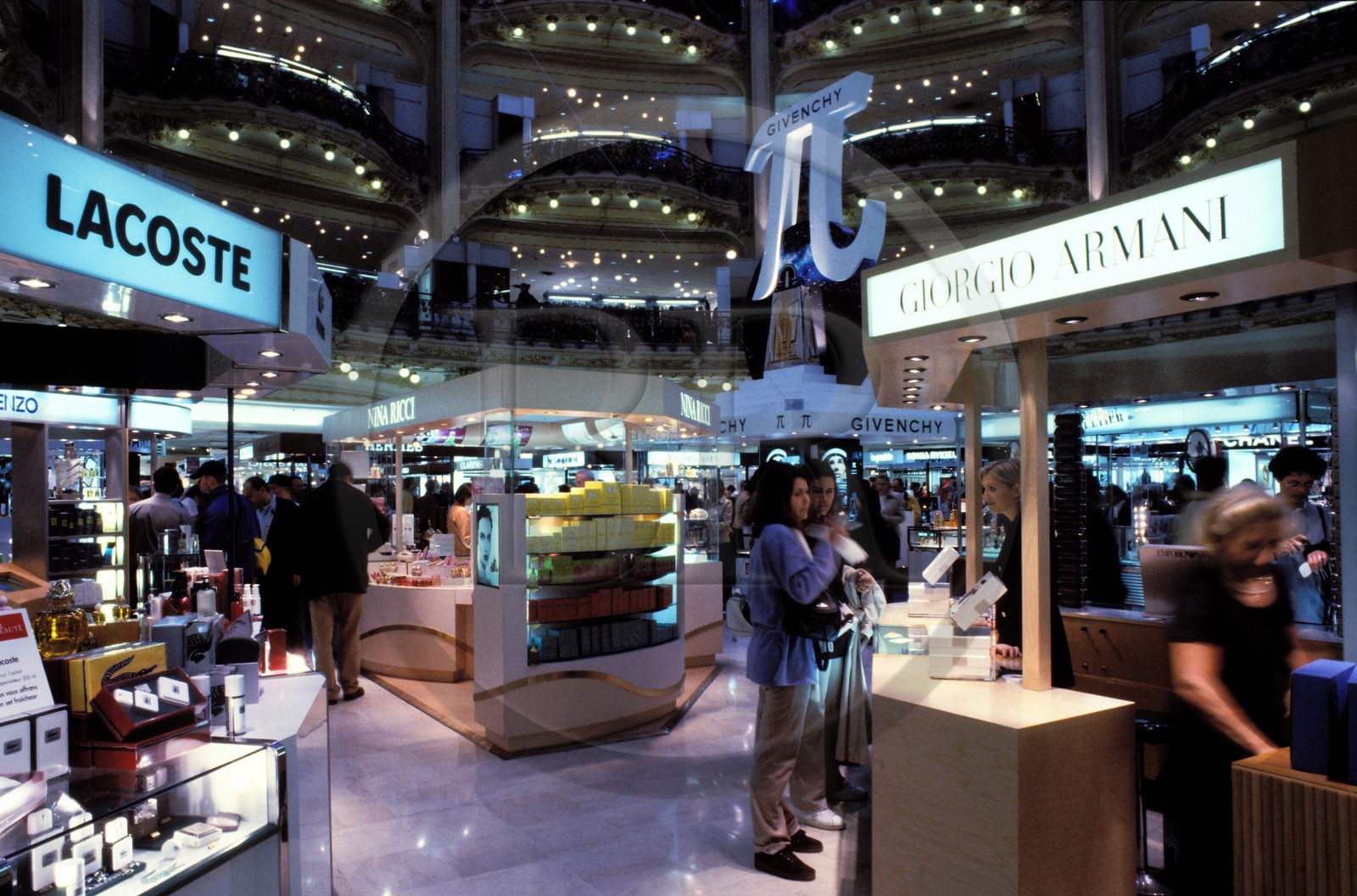 France, Paris (75), les Galeries Lafayette, rayon parfumerie
